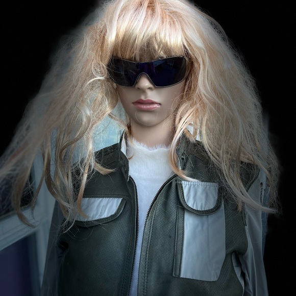 Oakley Dart Sunglasses Chrome in Case - Picture 4 of 5